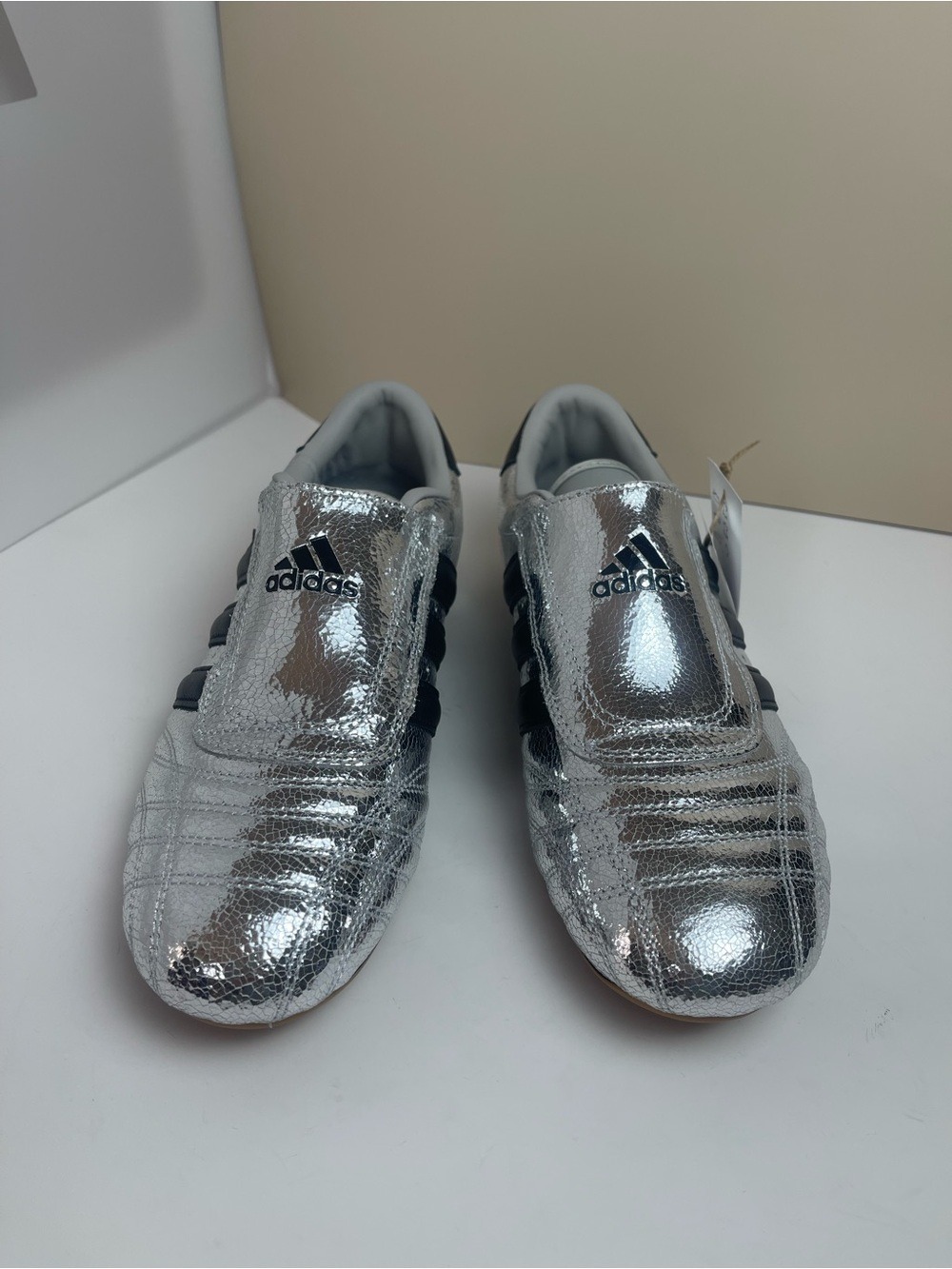 Adidas Originals Taekwondo Women’s Leather Silver Metallic Black Sneakers 6.5 - Picture 3 of 12